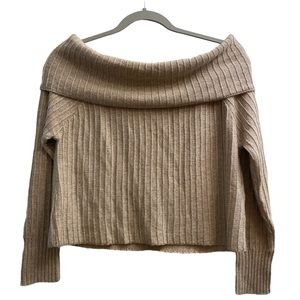 American Eagle Sweater. NWT. Size XS